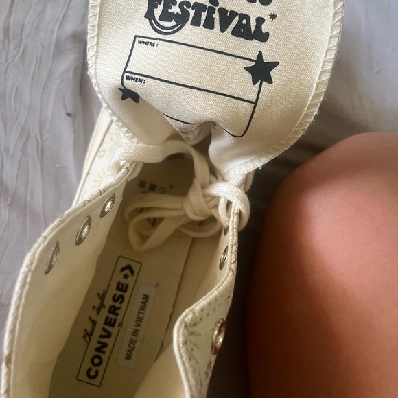 Converse Cream High-Tops with Intricate Patterns - Picture 4 of 5